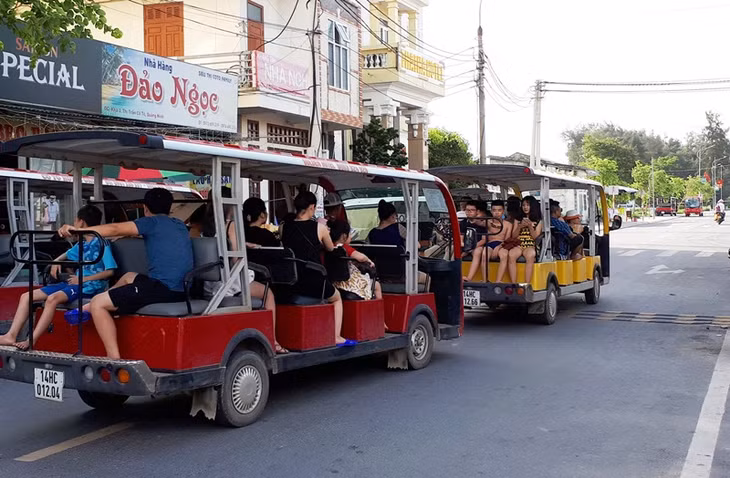 Electric vehicles take tourists to many destinations on the island.