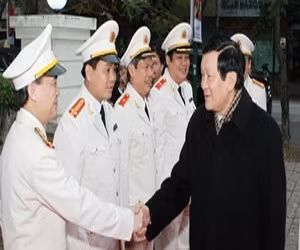 State President Trương Tấn Sang (1st from R) 