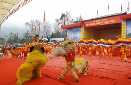 The Yen Tu Spring Festival of 2011