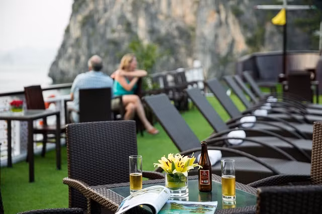 It seems that the most exciting and attractive activity in the whole itinerary of tourists is freedom to explore Halong by kayak ...