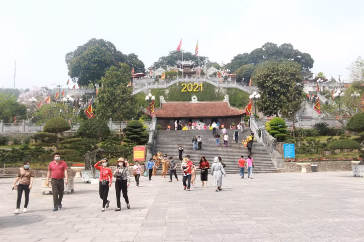 Cua Ong temple has greeted more than 21,000 tourist arrivals since its reopening in March 3.
