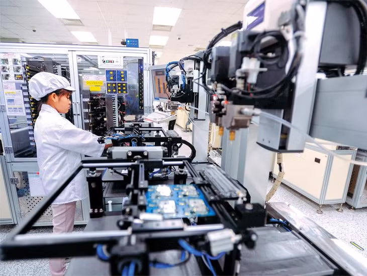 Processing and manufacturing remains the biggest recipient of foreign direct investment inflows.