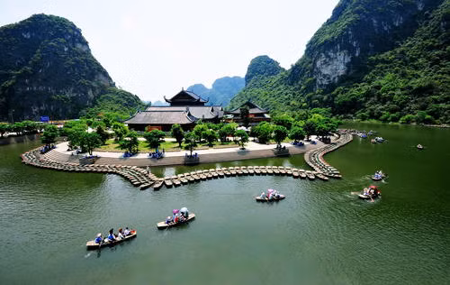 The old capital of Hoa Lu in the Trang An complex