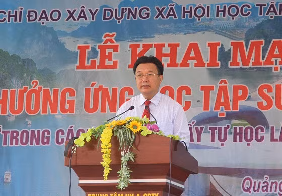 Vice Chairman of Quang Ninh Provincial People’s Council Nguyen Duc Thanh made a speech at the ceremony.