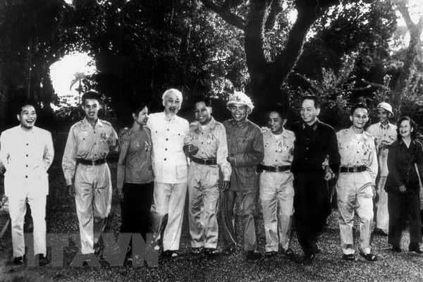 A national workshop to mark the 60th anniversary of the release of the great work entitled “Revolutionary Ethics” – theoretical and practical value in Party building was organised in Ha Noi yesterday.— VNA/VNS Photo