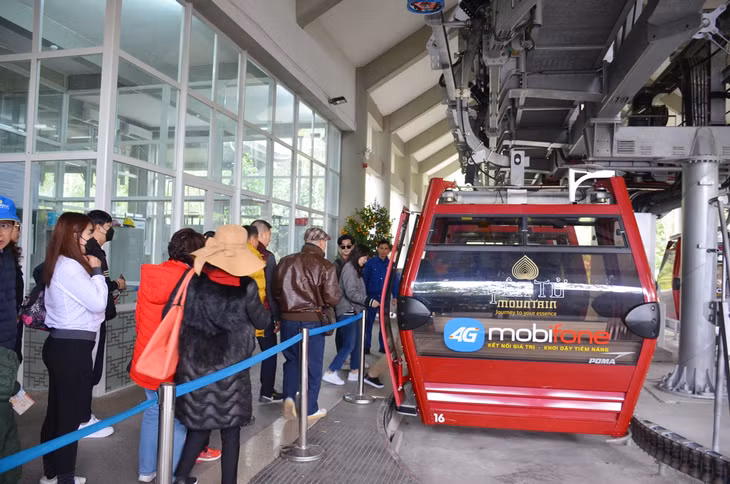 Visitors don’t have to wait thanks to modern cable car system