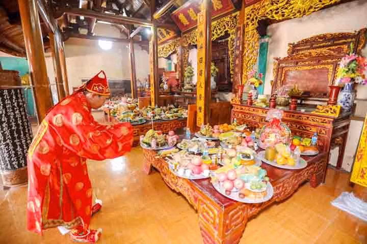 Offerings are dedicated to families’ ancestors