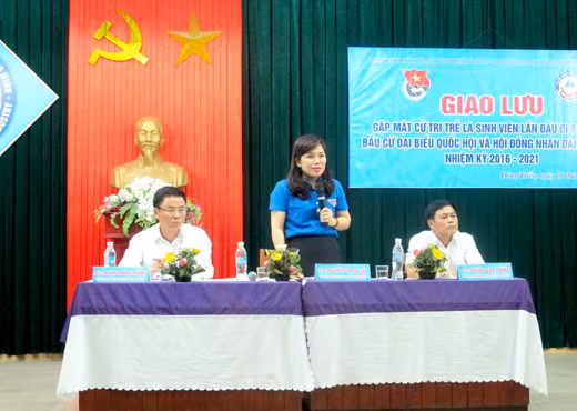 Delegates at the exchange. (Photo: qtv.vn)