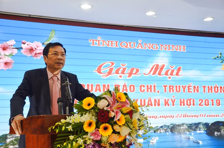 Secretary of the Quang Ninh Provincial Party’s Committee Nguyen Van Doc treasured the great contributions of both Quang Ninh media and the Central representative media agencies to the socio-economic development of the province. Having said that, he wished that media agencies would continue to accompany Quang Ninh to successfully target its development goal