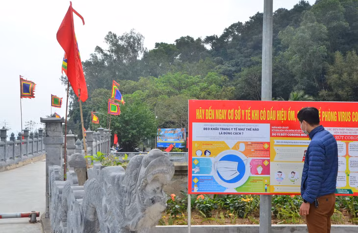 Detailed instructions are also posted on the road leading to Cap Tien Temple