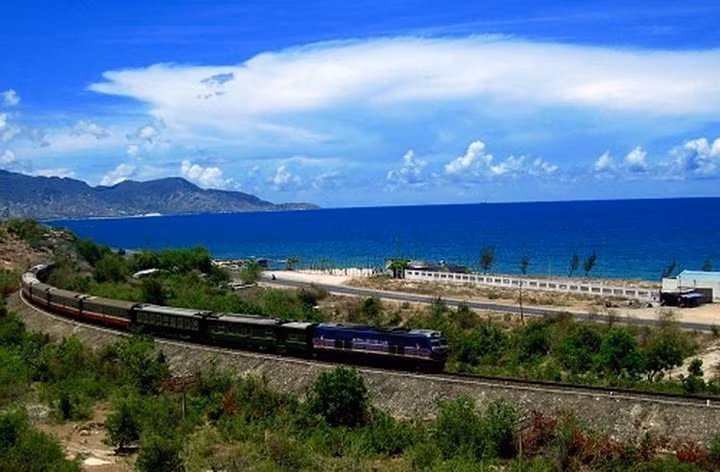  Ca Na Beach in Ninh Thuan Province is popular spot for visitors who want to experience life in a fishing village and taste delicious seafood.