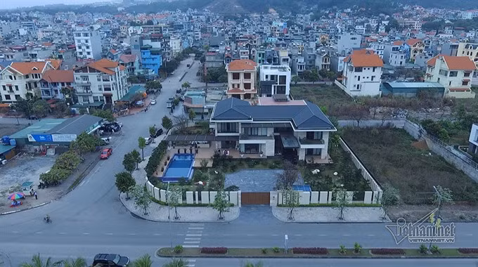 A corner of Ha Long City in Quang Ninh Province.—Photo vietnamnet.vn