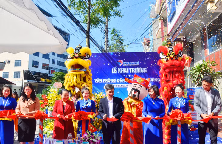 At the ribbon-cutting ceremony