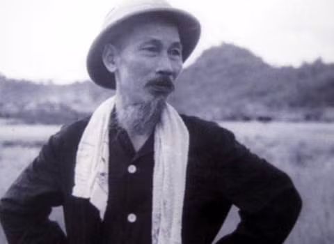 Uncle Ho during his visit to Kim Lien village, Nam Dan, Nghe An Province.