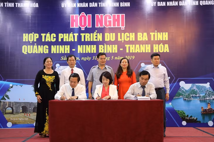The conference witnessed a signing ceremony of the agreement on tourism development cooperation.