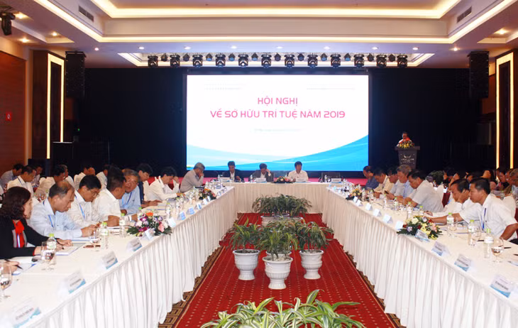 At the conference, Quang Ninh province suggested that the Ministry of Science and Technology and the National Office of Intellectual Propertyshould offer policies and mechanisms for the management of intellectual property activities, and pay attention to support localities in promoting the trademark registration and exploitation of patented and useful solutions