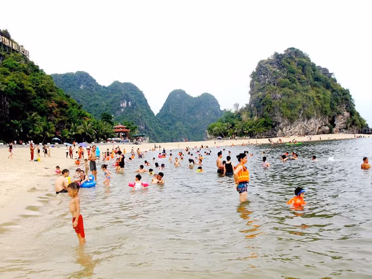 In the first quarter of 2019, the city welcomed around 300,000 tourist arrivals, and earned over VND20 billion in revenue