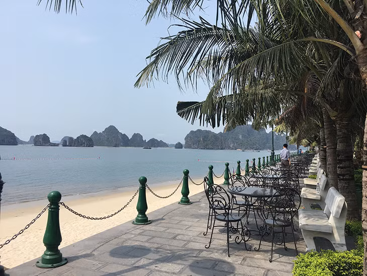 Luong Ngoc beach, one of the most-wanted spots in Cam Pha city.