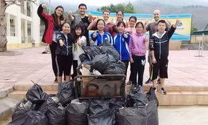Ha Long University carries out plastic waste treatment project on Ha Long Bay