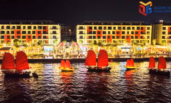 Quang Ninh comes alive after sunset