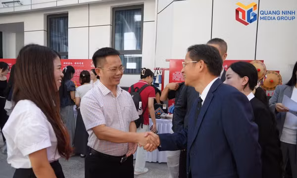 Quang Ninh Media Group joins activities marking Vietnam-China diplomatic ties