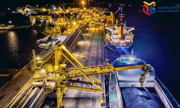 Coal industry accelerates 90-day-and-night drive from mines to processing plants