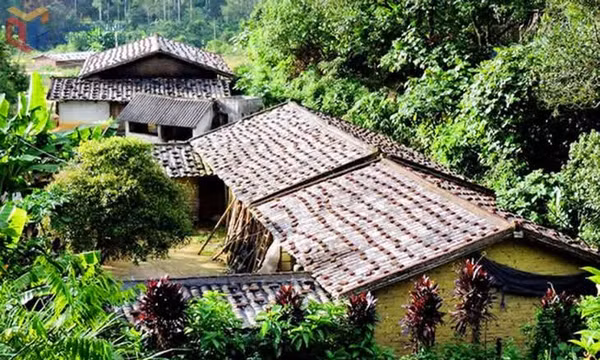 The traditional way of life in Tay village homes