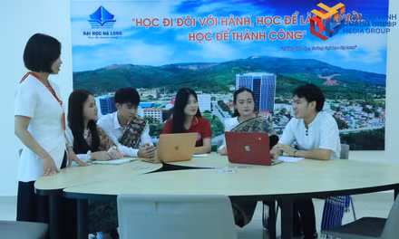 Building a bridge of Vietnam-Laos friendship
