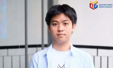 Honouring Quang Ninh student as valedictorian of Hanoi University of Science and Technology
