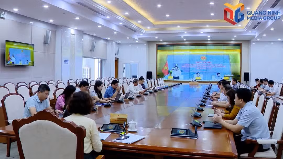 hai-ha-nong-dan-gioi00-05-47-41still011.jpg