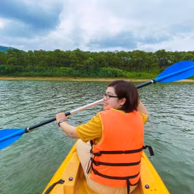 Yen Trung lake - a romantic "Da Lat" in Quang Ninh