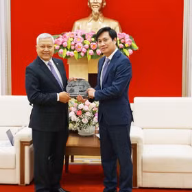 Quang Ninh's Chairman meets with Indonesian Ambassador to Vietnam
