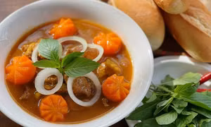 3 Vietnamese dishes named among world's 100 best breakfasts