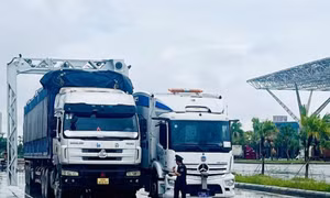 Export-import turnover through Mong Cai reaches 2.8 billion USD