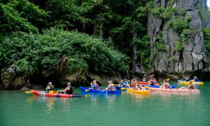 Ha Long Bay - Cat Ba Archipelago honoring boosts tourism growth