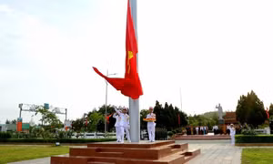 Sacred flag-raising ceremony on Co To Island on National Day