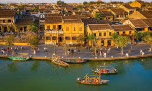 Hoi An, HCM City among top 15 best cities in Asia in 2023: Travel + Leisure