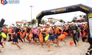 Over 2,000 athletes conquer the bay in a spectacular summer challenge