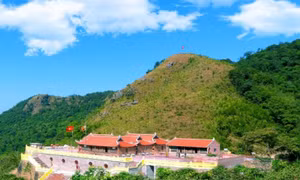 Journey to the pagoda in the clouds