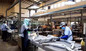 PM urges promotion of production, investment, import-export activities