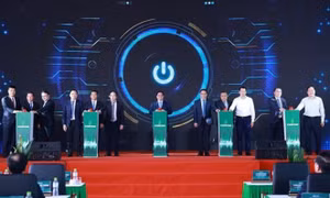 Việt Nam inaugurates $1.4 billion LNG power plants in energy security push