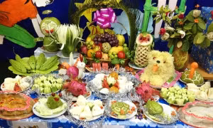 Fruit trays help wish for luck, health during Mid-Autumn Festival