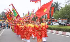 Bach Dang traditional festival features unique cultural values