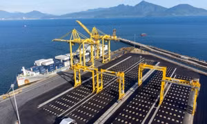 PM urges ‘green’ and digital transformation in logistics industry