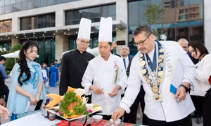 Azerbaijan culinary festival brings vibrant cultural exchange to Ha Long University