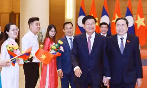 Việt Nam-Laos urged to strengthen cooperation to boost economic collaboration and trade