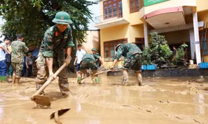 Massive cleanup efforts underway in typhoon-hit provinces