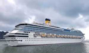 Five-star Costa Serena cruise brings 3,500 visitors to Ha Long 