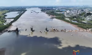 Ben Rung bridge under construction