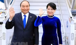 President Nguyen Xuan Phuc heads to Russia